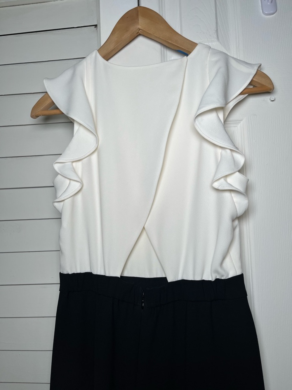 J. Crew Colorblocked Ruffle Sleeve Jumpsuit in Ivory & Black Size 0 - Picture 9 of 17